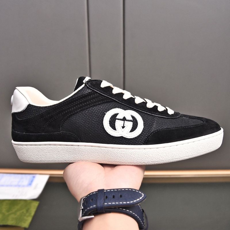 G*u*i casual shoes